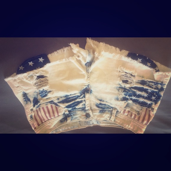 Short - Picture 2 of 4